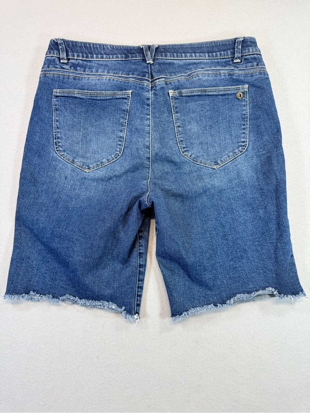 Women’s Democracy Denim Bermuda Shorts Size 12 - Picture 7 of 7